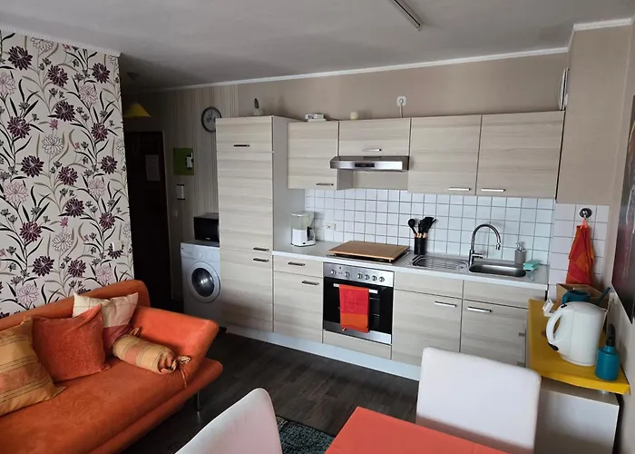 Naehe Flughafen * モーフェルデン・ヴァルドルフ