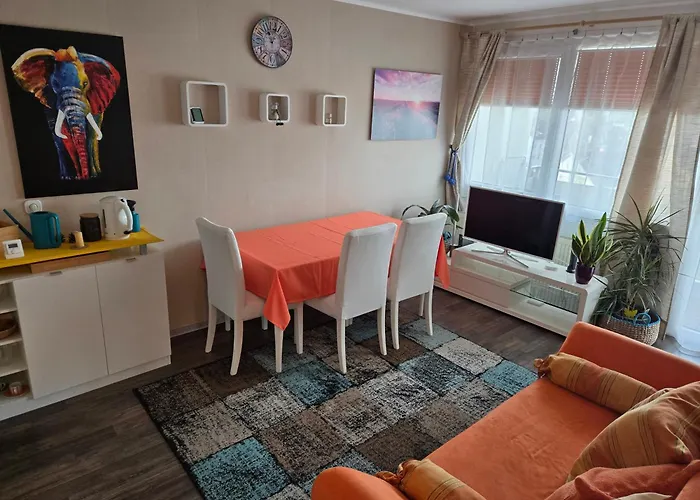 アパート Naehe Flughafen モーフェルデン・ヴァルドルフ